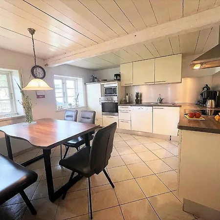 Holiday home Poerksen Huus